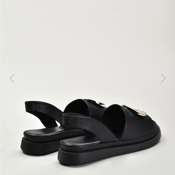 Sandal with coin - Picture 4 of 4